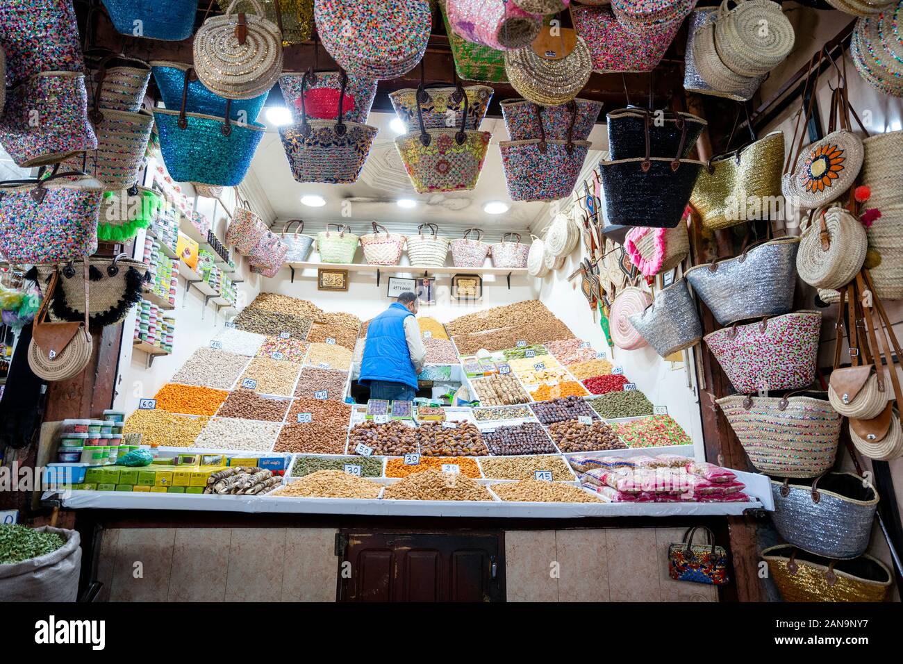 Arabic sweet shop hi-res stock photography and images - Alamy