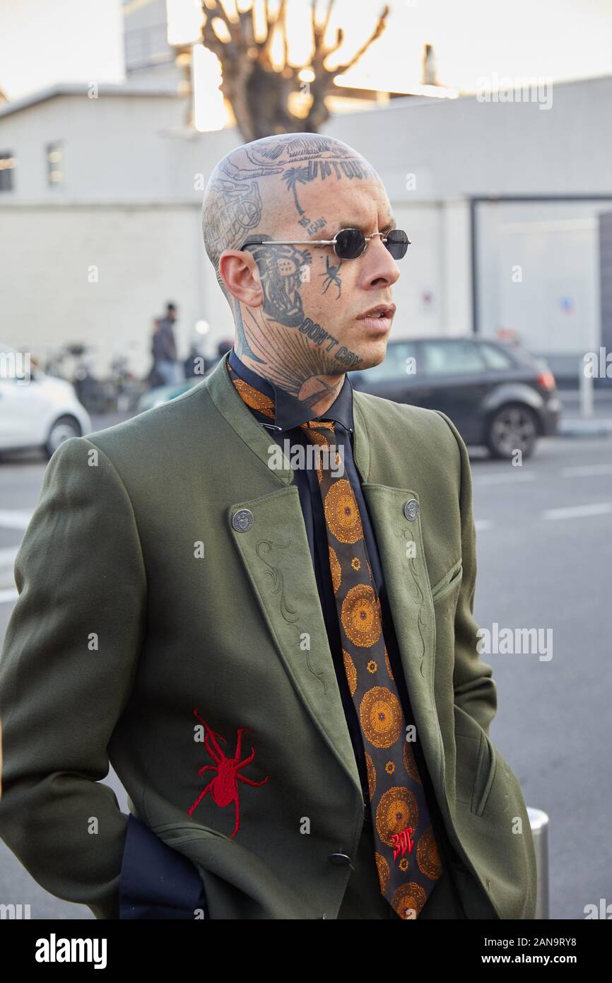 Tattoos street fashion hi-res stock photography and images - Alamy