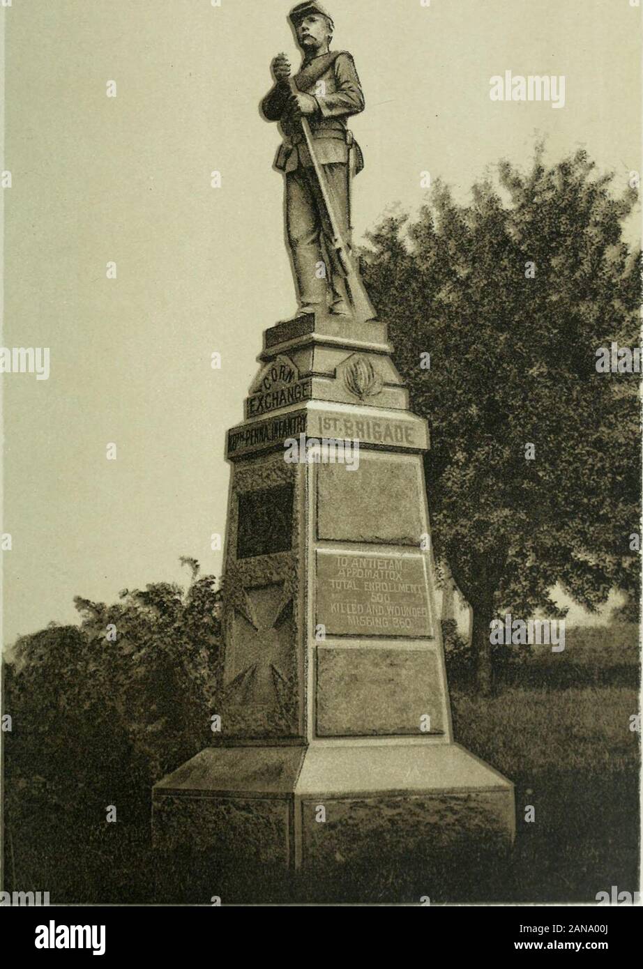 Pennsylvania at Gettysburg : ceremonies at the dedication of the monuments erected by the Commonwealth of Pennsylvania to Major General George GMeade, Major General Winfield SHancock, Major General John FReynolds and to mark the positions of the Pennsylvania commands engaged in the battle . s painted in vivid colors its scenesand incidents until the Seminary and the Cemetery, Gulps Hill and theRound Tops, the Peach Orchard, Devils Den and Wheat-field seem asfamiliar as places of interest around our immediate homes. There wereeighty-four organizations of Pennsylvania Volunteers—infantry, cavalr Stock Photo