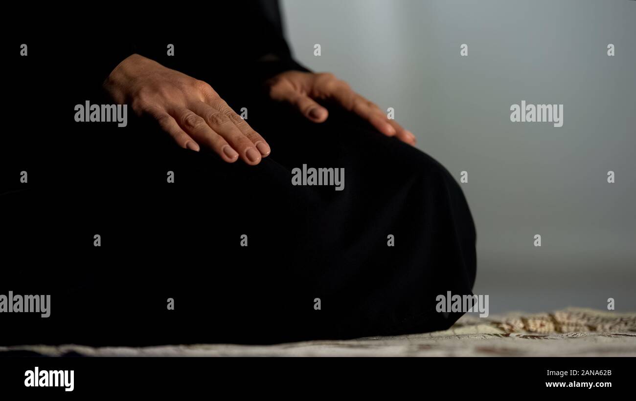 Kneeling prayer mat hi-res stock photography and images - Alamy