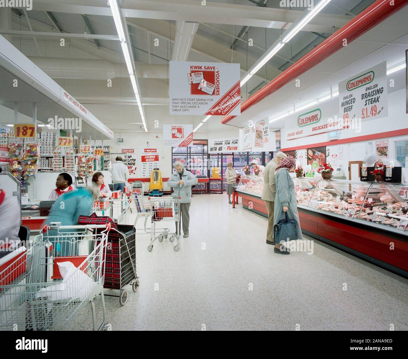 Kwik Save Supermarket, battersea, London in 1990, UK Stock Photo