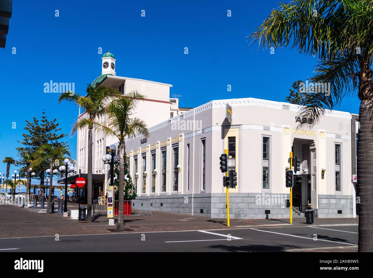Art Deco Bank of New Zealand, now ASB bank, 1932, by Crichton McKay & Houghton, Napier, Hawke's Bay, North Island, New Zealand Stock Photo