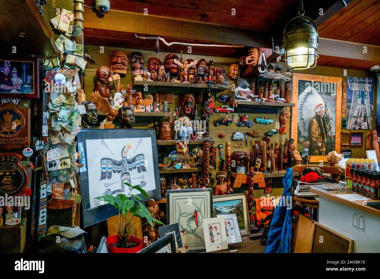First Nations wood carvings, Tomahawk, Barbeque Restaurant, North  Vancouver, British Columbia, Canada Stock Photo - Alamy