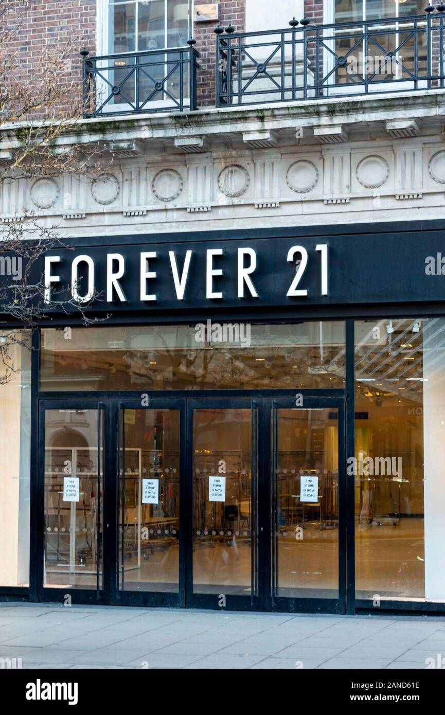 Forever 21 storefront hi-res stock photography and images - Alamy