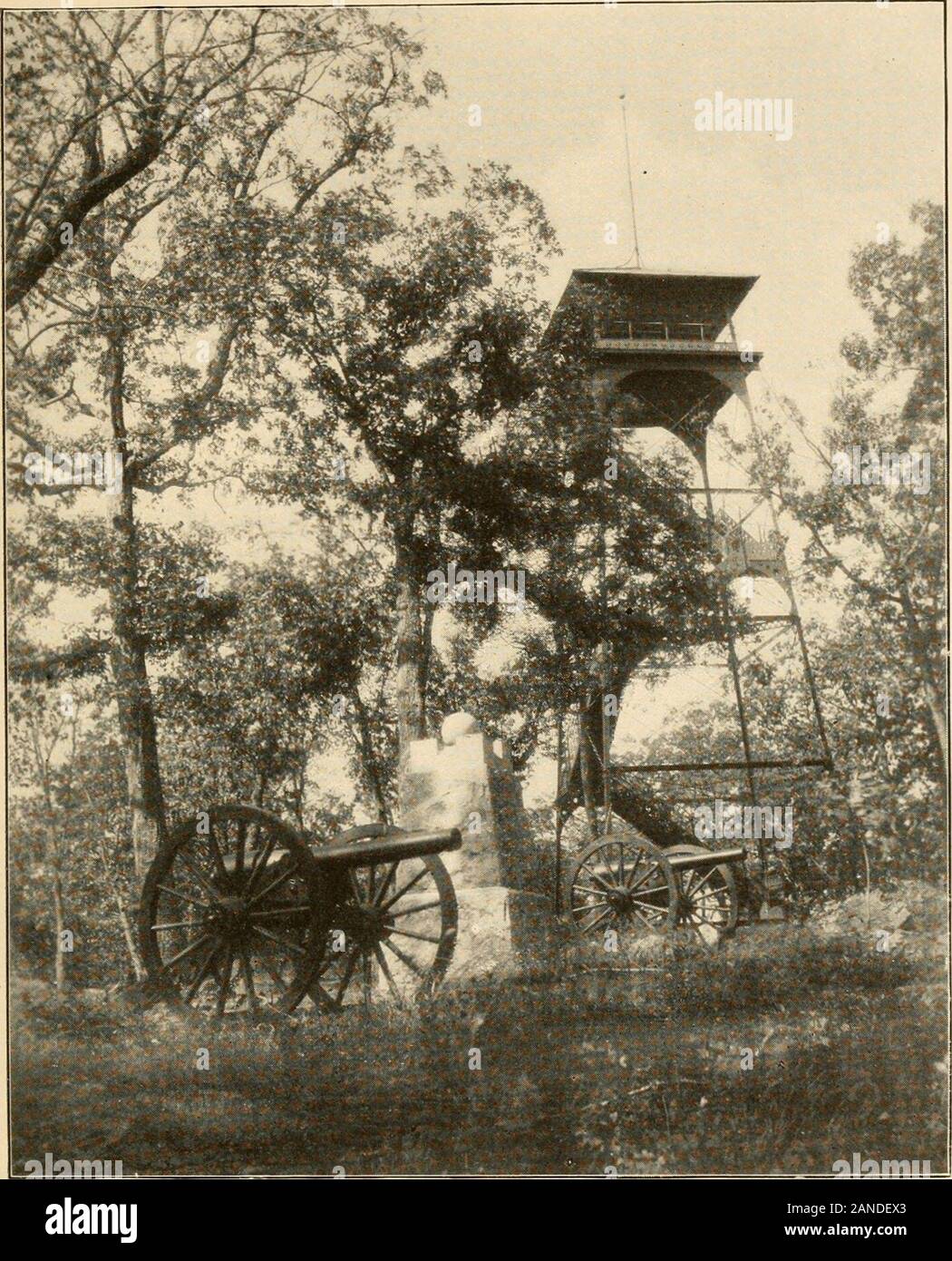 Annual reports to the secretary of war1893-1901 . TOWER AND KNAPS BATTERY, BATTERY E, PENNSYLVANIA LIGHT ARTILLERY,SUMMIT OF GULPS HILL. Stock Photo