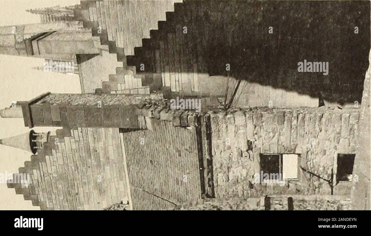 The Book of the Old Edinburgh Club-- Vol1-35 (1908-1985) ; N.SVol1 (1991)-  . the building in course of three successive sieges. Anotherfeature  peculiar to the tenement, and, indeed, unique in Edin-burgh, is