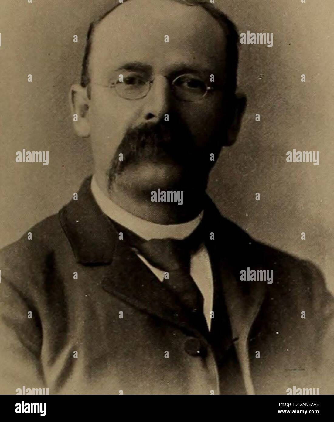 Sloan - Mi Highlander Favorito - Ariadna Baker | PDF, image size:1100x1390