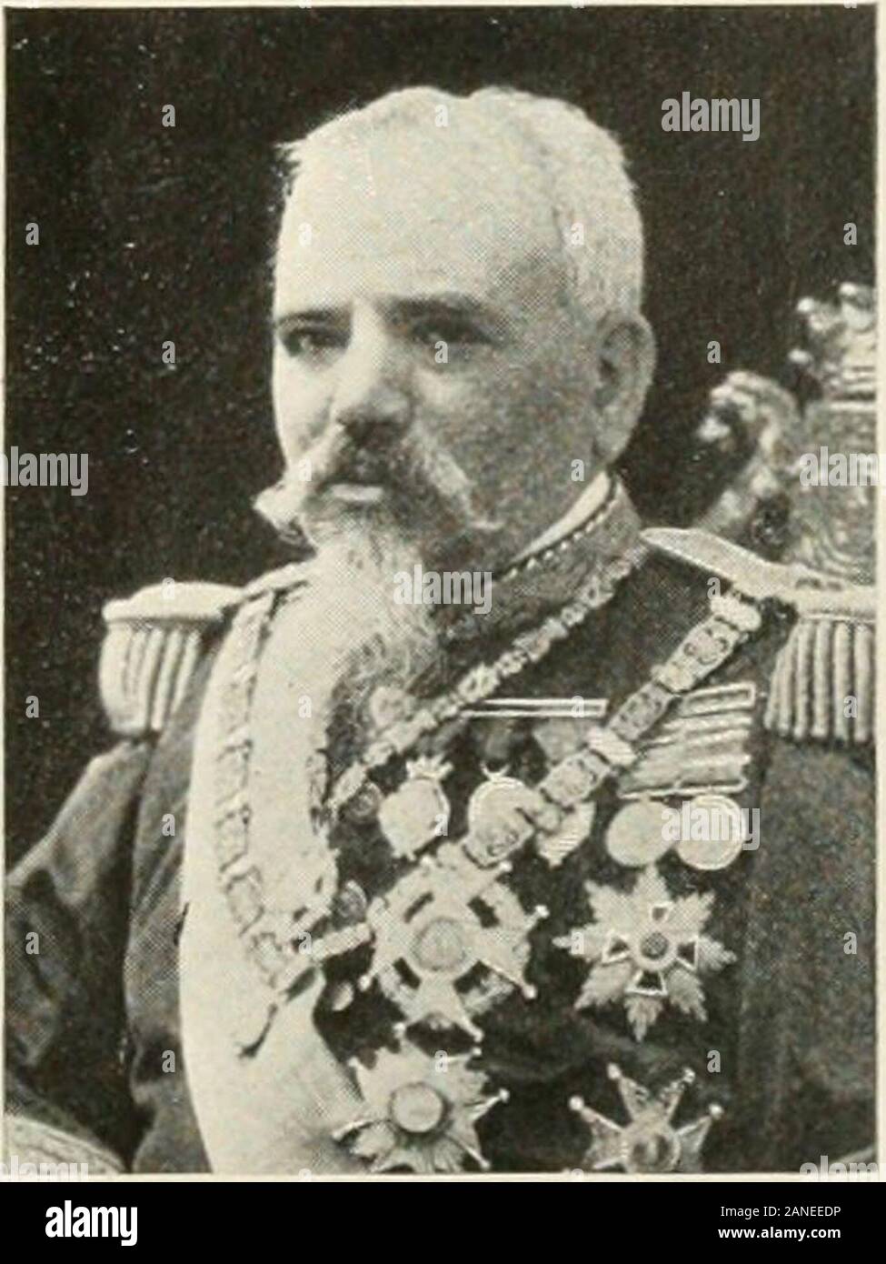 The war with Spain; a complete history of the war of 1898 between the United States and Spain . Gen. Linares Gen. Ramon Blanco ? - w ^^ it •* s - H lit if- Ja Hyk/mm/fli 1. Gen. Valeriano Weyler Gen. Martinez de Campos SPANISH COMMANDERS THE WAR WITH SPAIN. 81 have no autonomy. Independence or death was theirsole demand. Gomez issued a warning that any personcoming to his camps with offers of autonomy should beshot as a spy ; and this severe order was carried out inthe case of Lieutenant-Colonel Ruiz, who sought thecamp of General Aranguren and persisted in offeringautonomy to the men after be Stock Photo