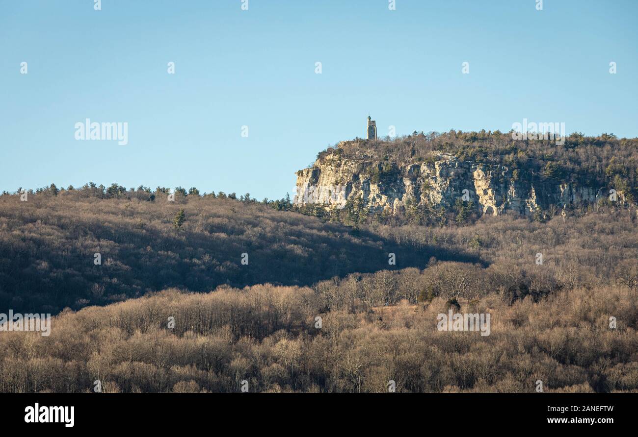 Skytop Tower and Eagle Cliff, Mohonk Preserve, Upstate New York, USA at