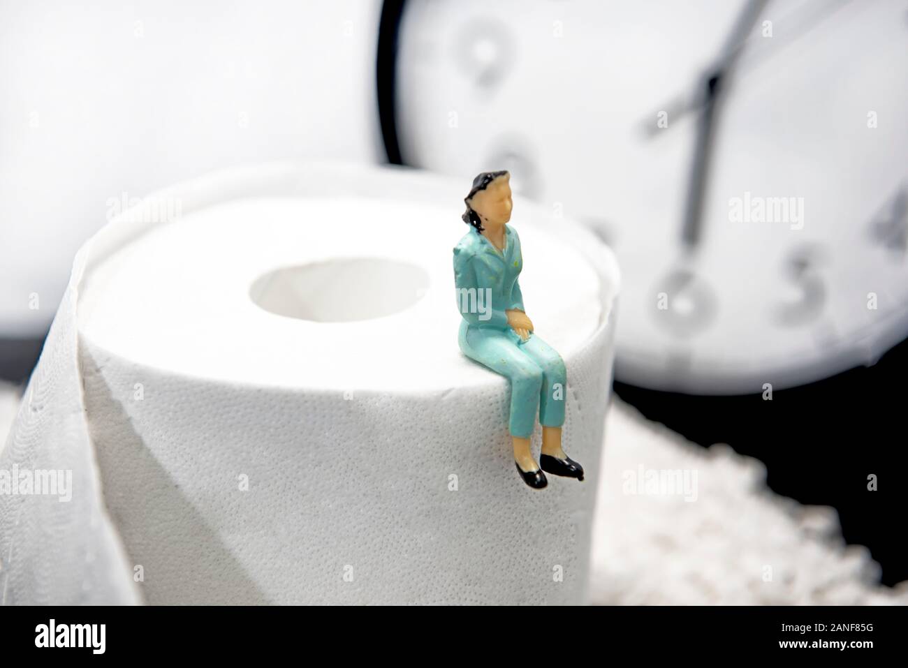 small people figures