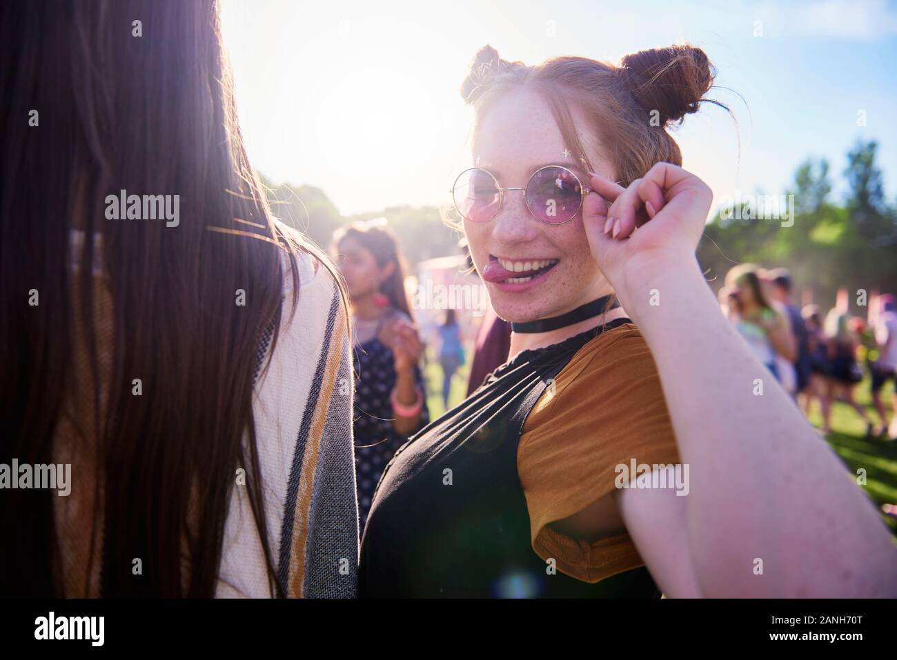 Hippy woman in sunglasses hi-res stock photography and images - Alamy