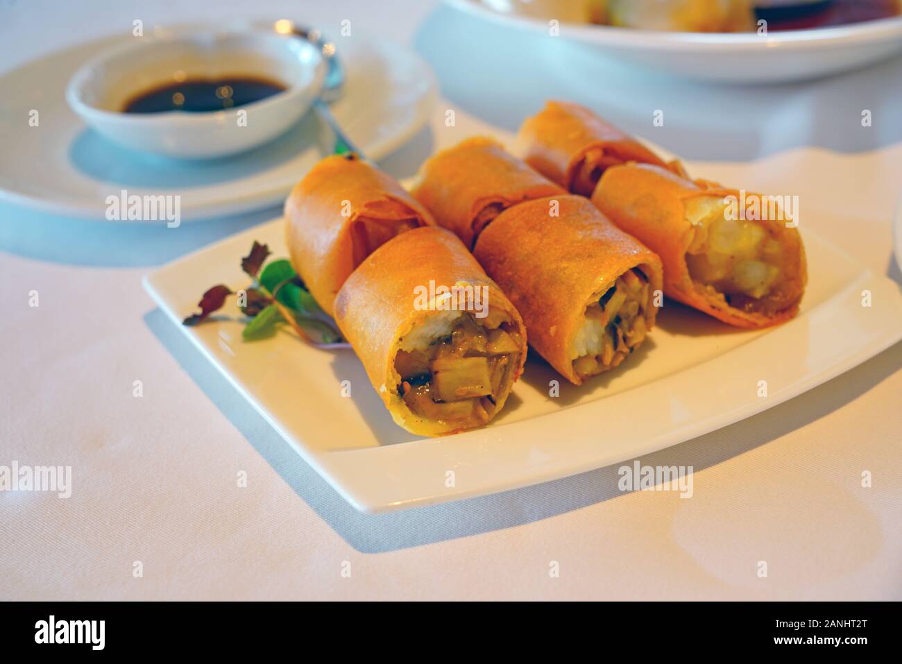 Dish of crispy Chinese spring rolls Stock Photo - Alamy