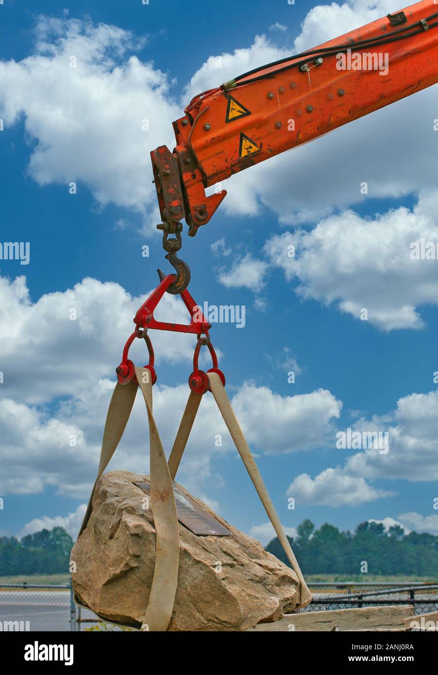 Boom Lifting Heavy Stone Monument Stock Photo Alamy