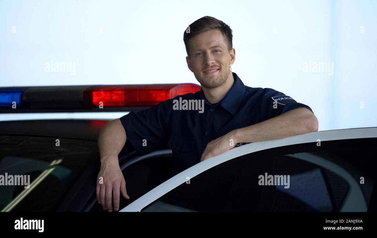 Leaning on police car hi-res stock photography and images - Alamy