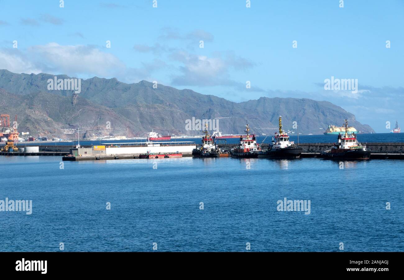 Port Of Santa Cruz De Tenerife High Resolution Stock Photography And Images Alamy
