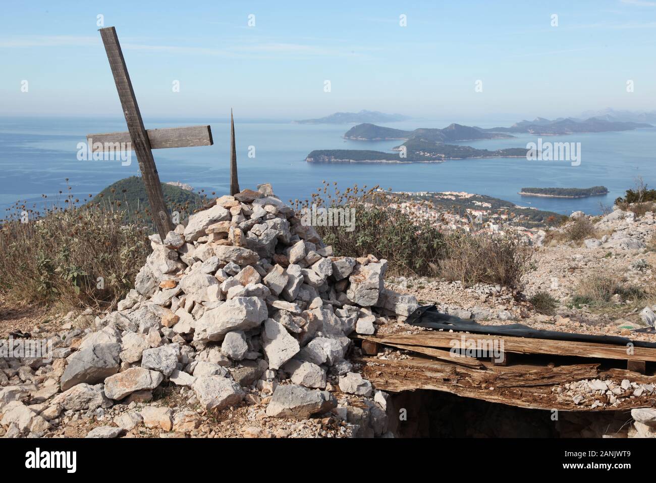 Coastal view of Elaphite Islands, with cross in foreground, from top of Srd Hill in Dubrovnik, Croatia Stock Photo