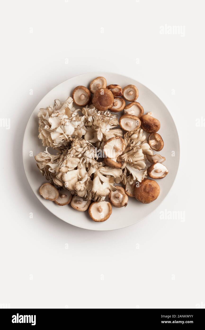 Maitake and shiitake mushrooms hires stock photography and images Alamy