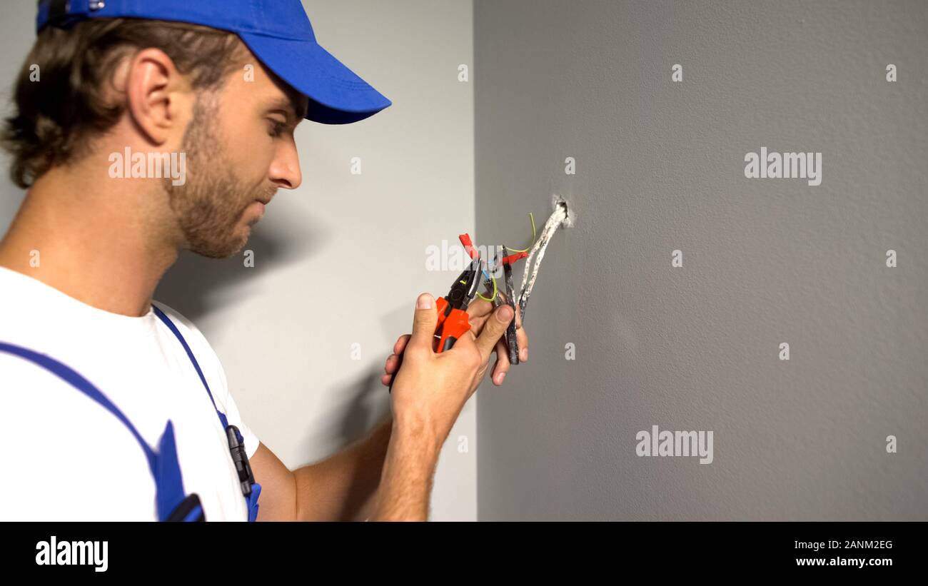 Insulation of wires and cables hires stock photography and images Alamy