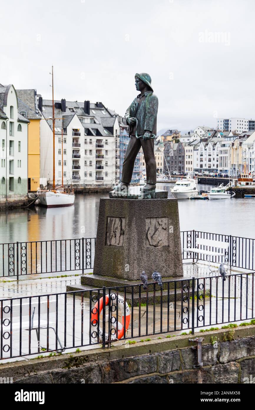 Alesund Statue High Resolution Stock Photography and Images - Alamy