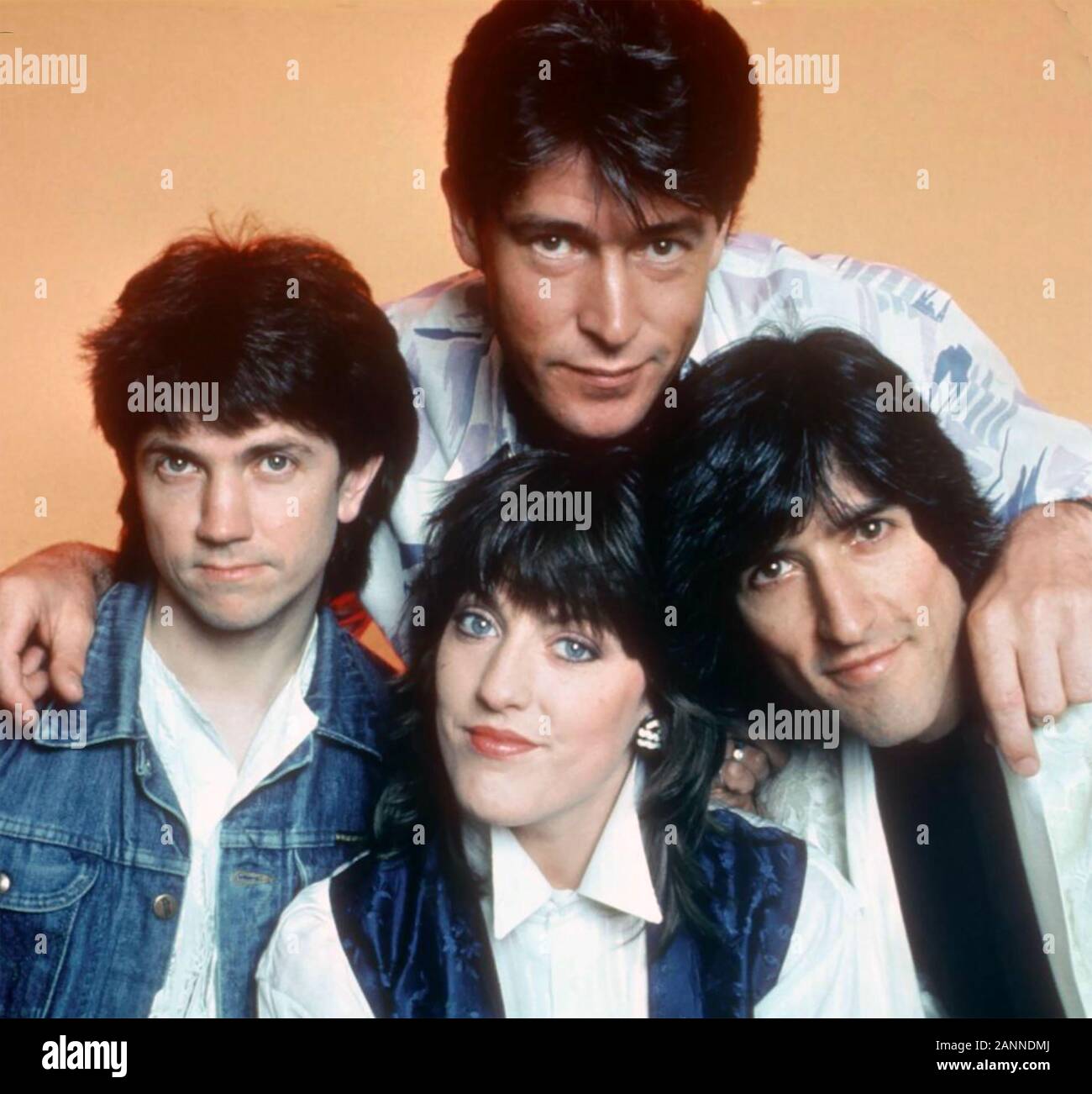 Katrina And The Waves Promotional Photo Of Anglo American Rock Group About 1985 Clockwise From Top Alex Cooper Vince De La Cruz Katrina Leskanich Kimberley Rew Stock Photo Alamy