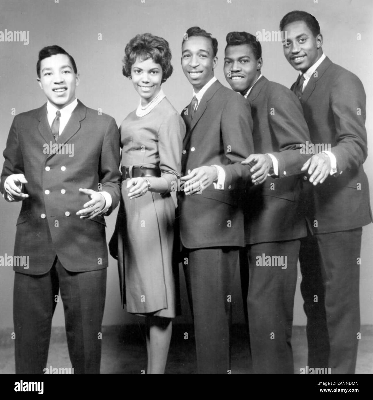 THE MIRACLES Promotional photo of American R&B group about 1962. From left: Smokey Robinson, Claudette Robinson,Ronald White, Pete Moore, Bobby Rogers. Stock Photo