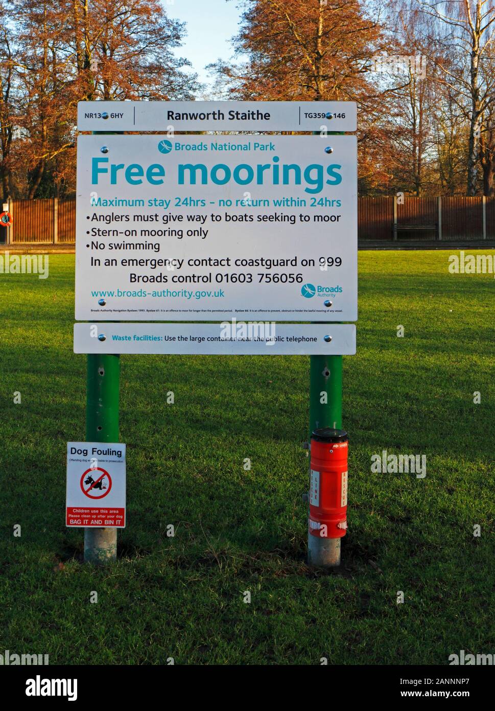A sign indicating Free Moorings by the Staithe at Malthouse Broad at Ranworth, Norfolk, England, United Kingdom, Europe. Stock Photo