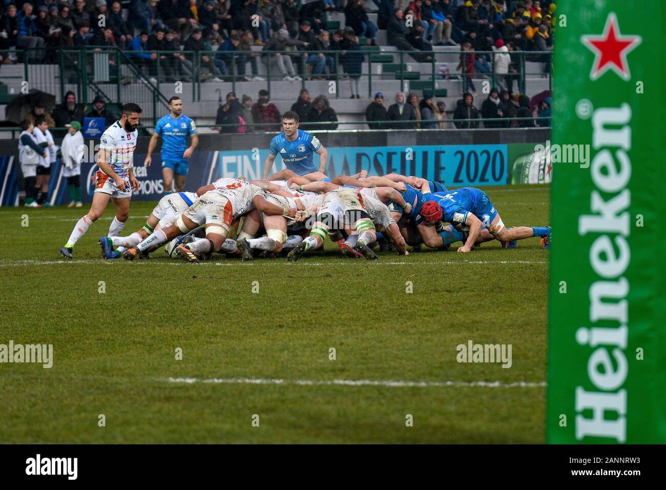 Treviso, Italy. 18th Jan, 2020. Treviso, Italy, 18 Jan 2020, scrum during Benetton Treviso vs Leinster Rugby - Rugby Heineken Champions Cup - Credit: LM/Ettore Griffoni Credit: Ettore Griffoni/LPS/ZUMA Wire/Alamy Live News Stock Photo