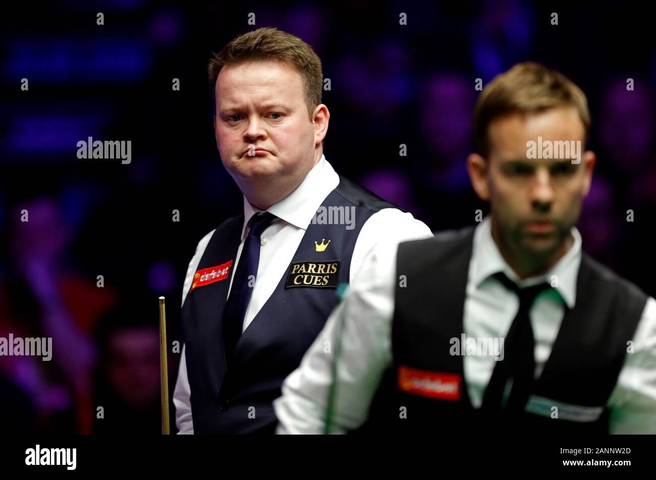 Shaun Murphy and Ali Carter during day seven of the 2020 Dafabet