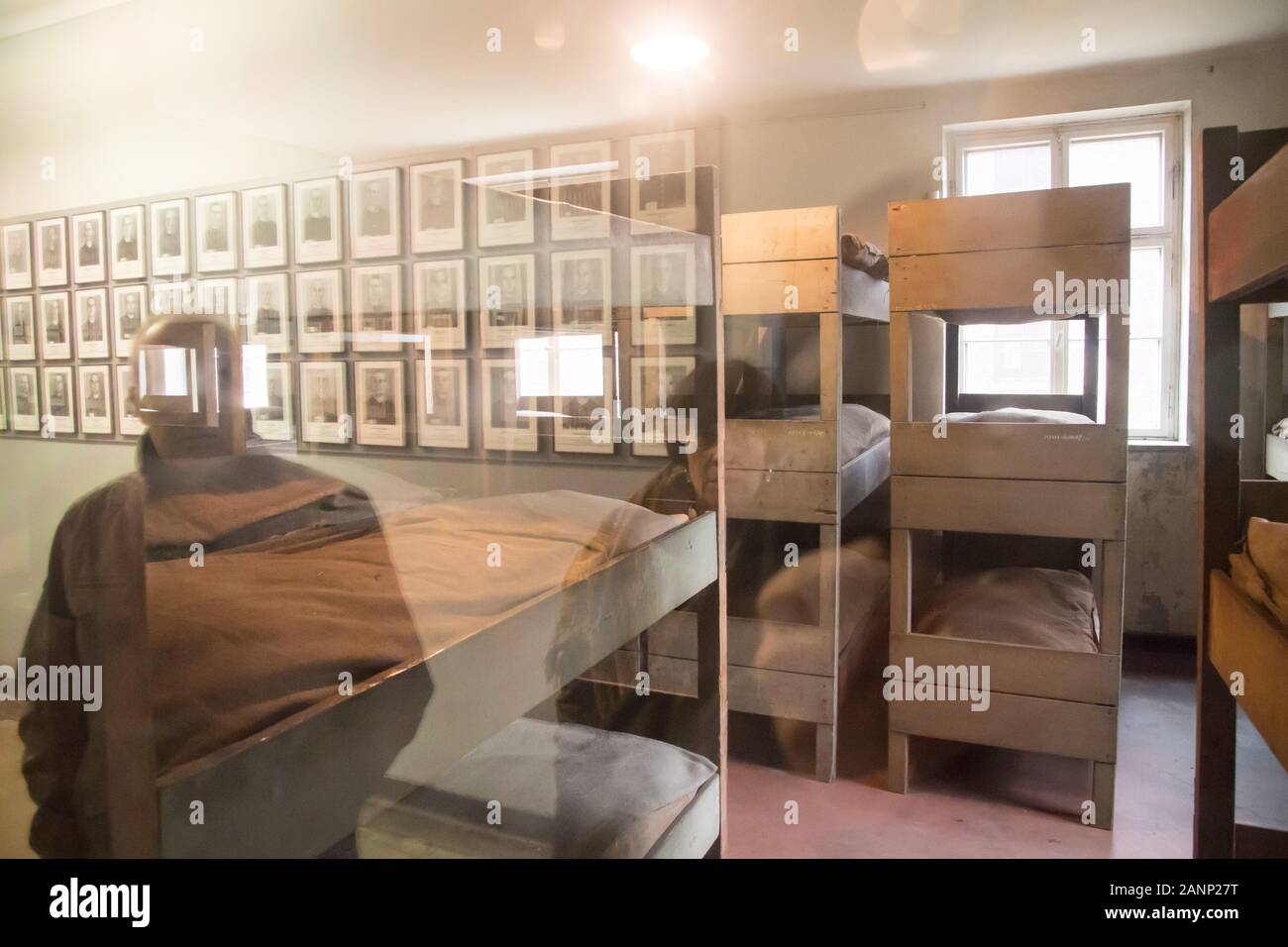 Bunk beds inmate hires stock photography and images Alamy