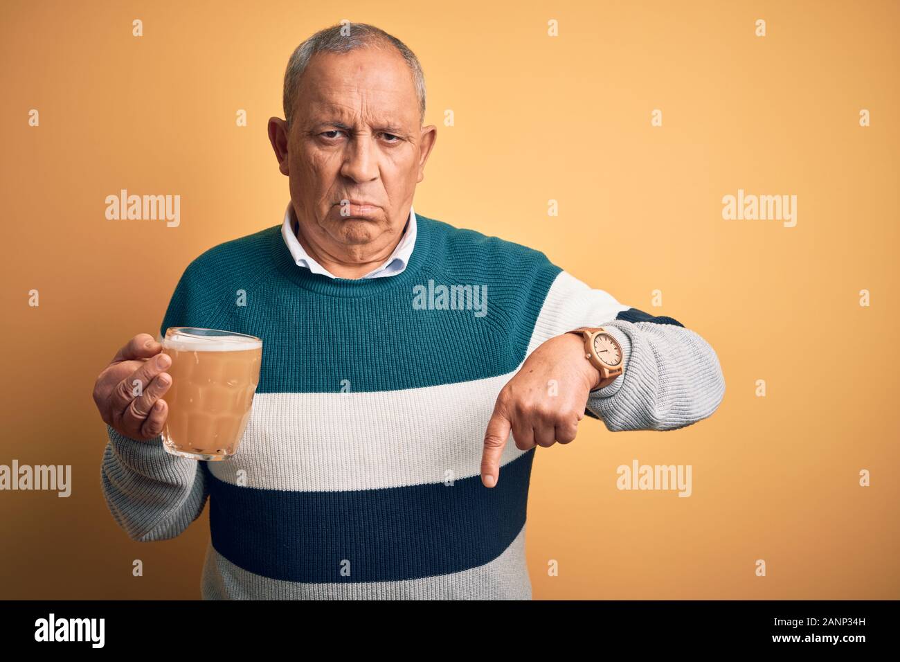 Old man drinking pint beer sad hi-res stock photography and images - Alamy
