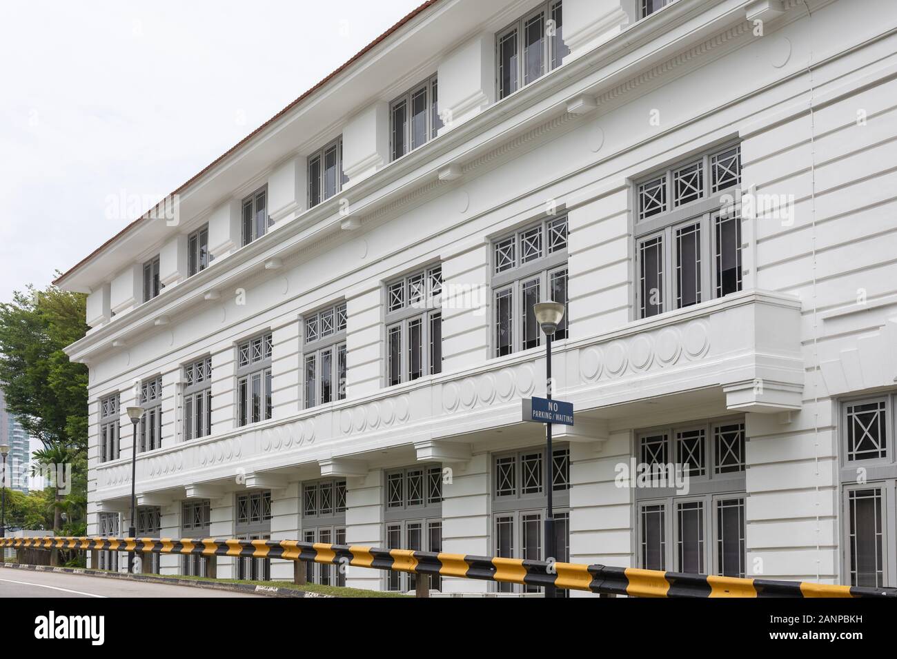 Exterior and entrance to the College of Medicine building in Singapore Stock Photo