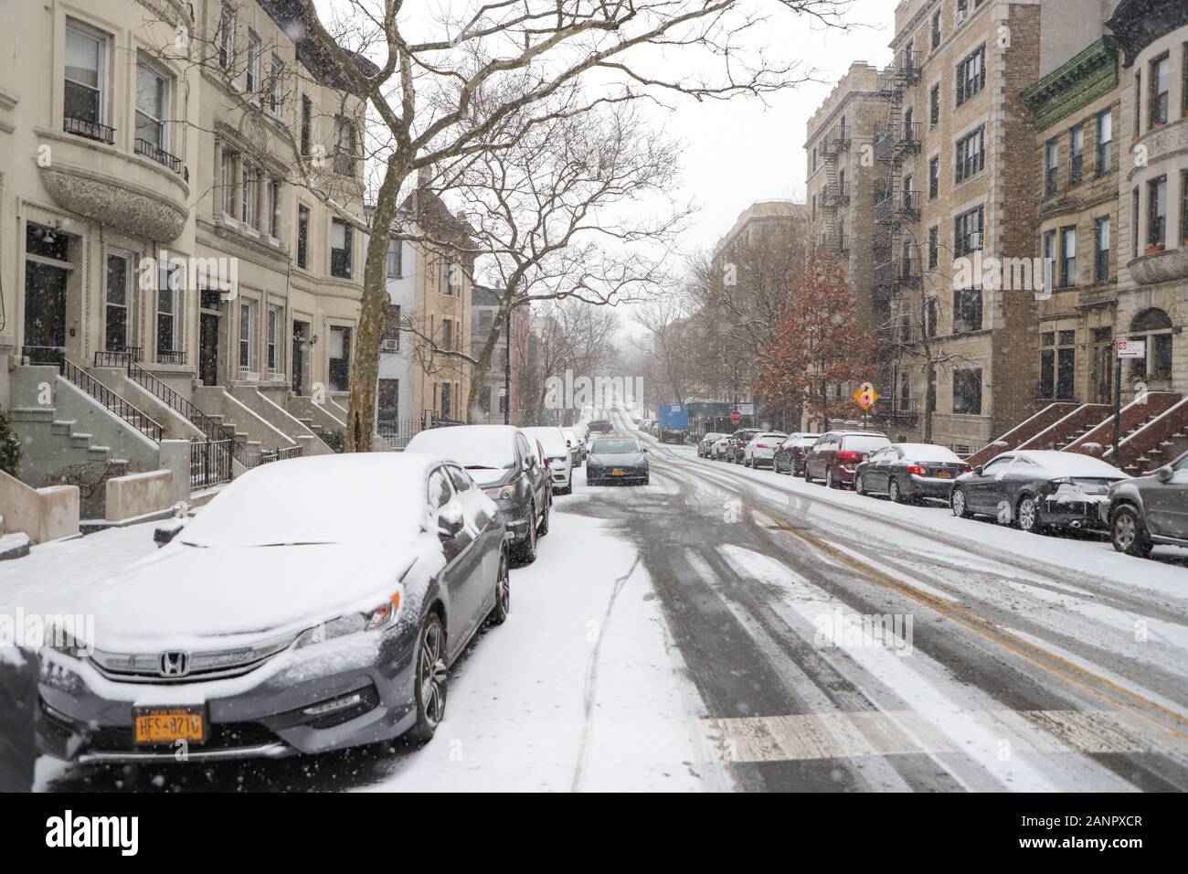 New York, New York, USA. 18th Jan, 2020. Snow fell on the region of New York City in the United States this Saturday, 18 Credit: William Volcov/ZUMA Wire/Alamy Live News Stock Photo