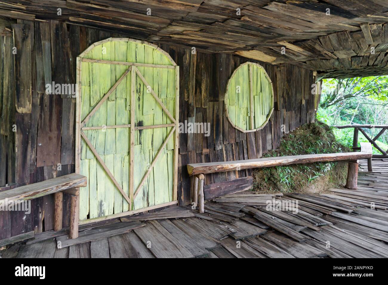 Old wooden house hi-res stock photography and images - Alamy, image size:1300x955