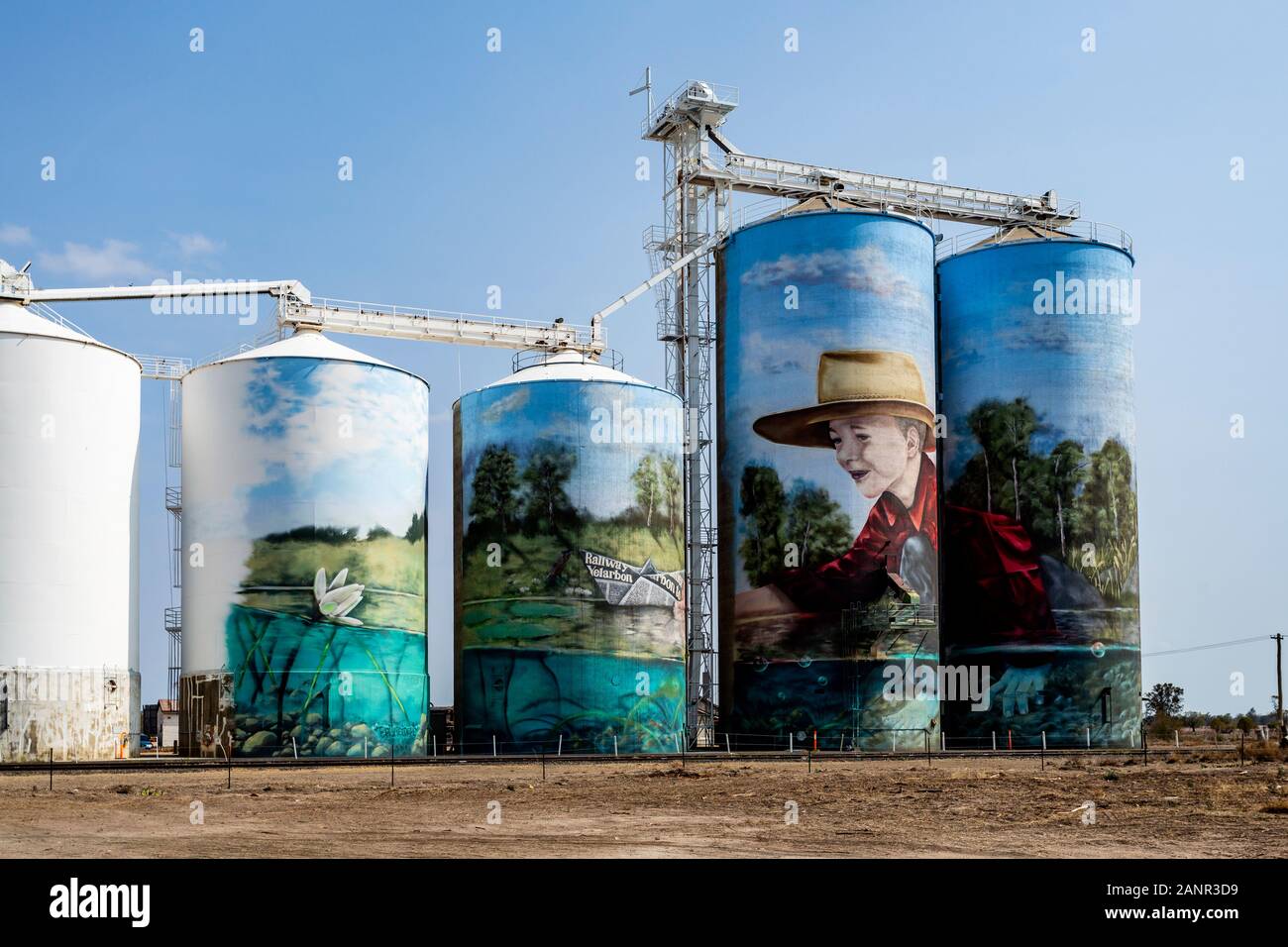 Painted desert australia hires stock photography and images Alamy