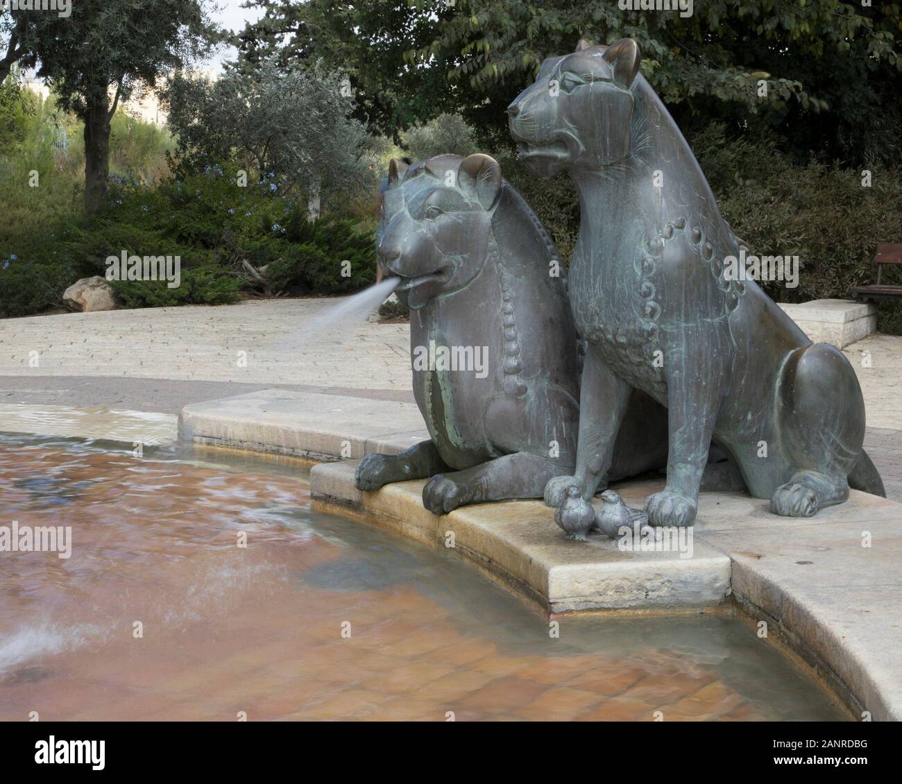 Pair Of Bronze Lions High Resolution Stock Photography and Images - Alamy
