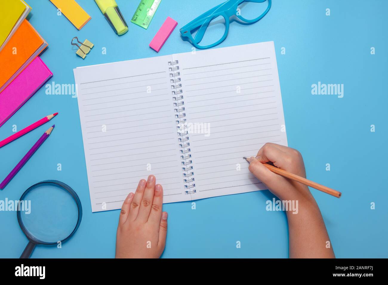 Coloured children hands hi-res stock photography and images - Alamy