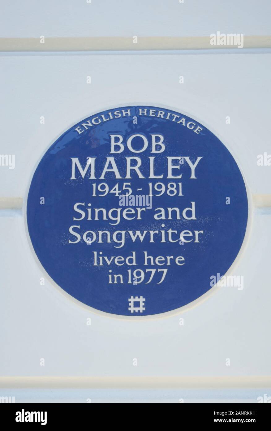 english heritage blue plaque marking a home of singer and songwriter bob marley, chelsea, london, england Stock Photo