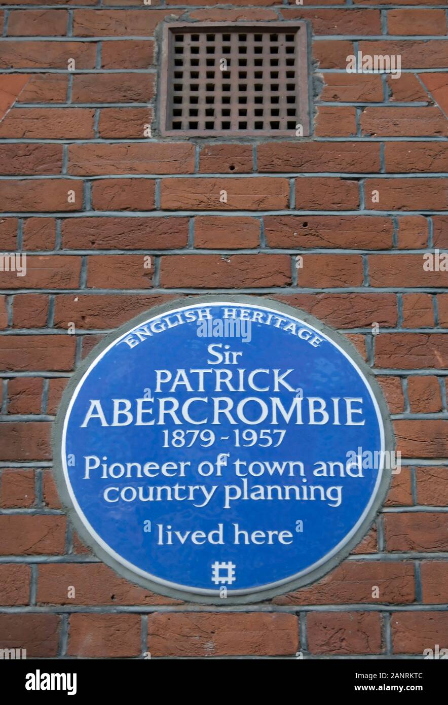 english heritage blue plaque marking a home of town and country planning pioneer, sir patrick abercrombie, south kensington, london, england Stock Photo