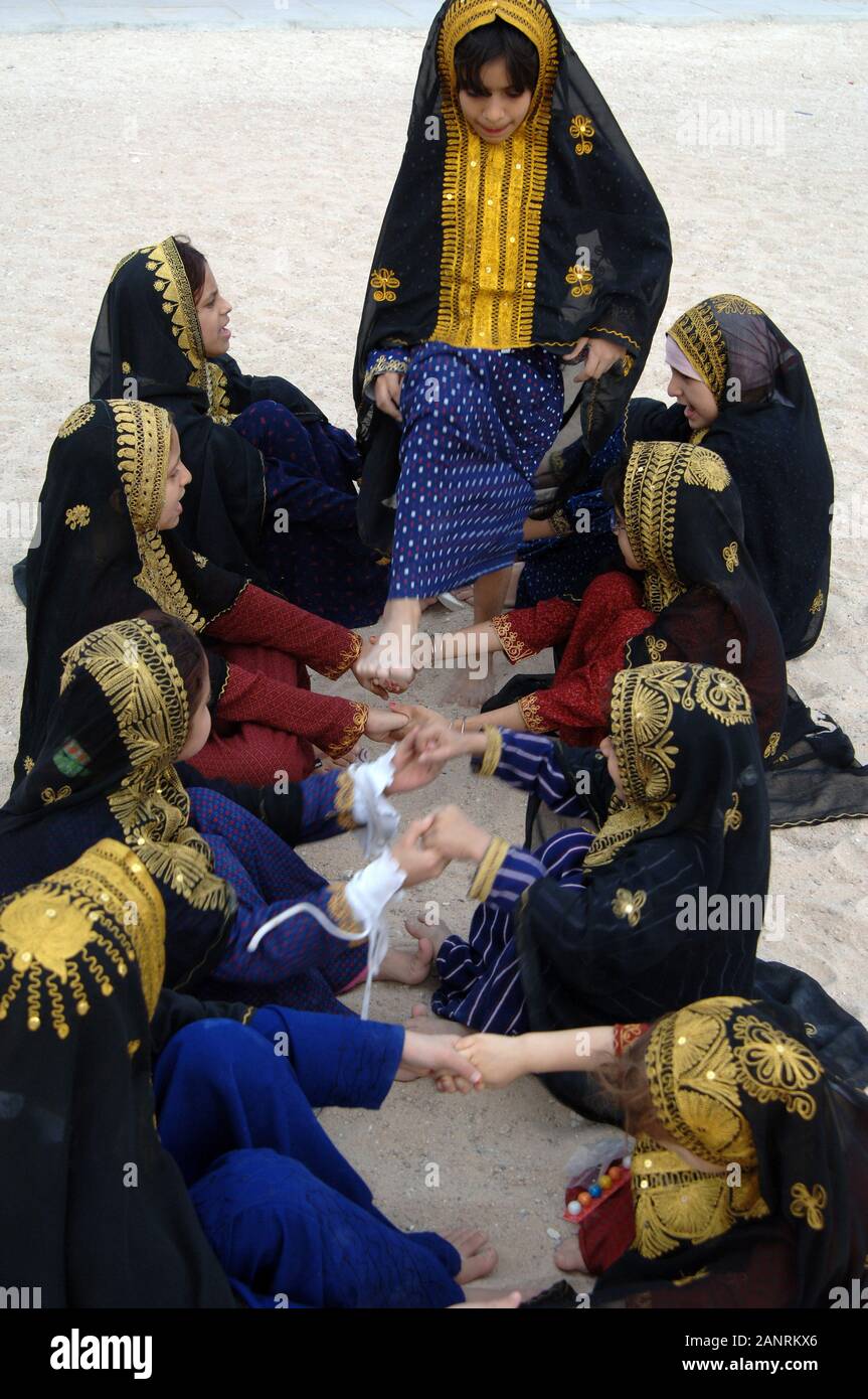 Traditional Qatari Dress Stock Photos & Traditional Qatari Dress Stock