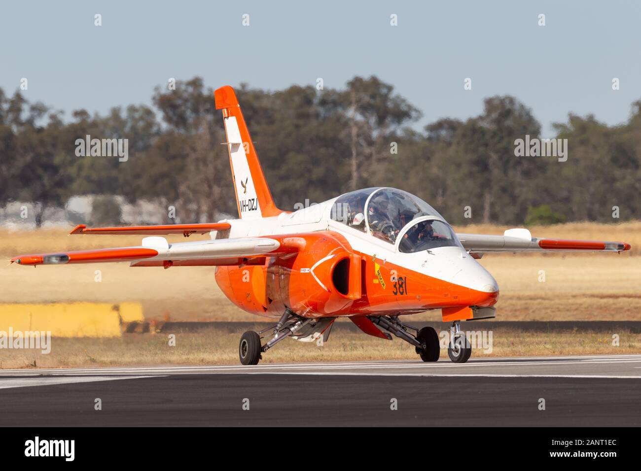 Siai Marchetti S.211 military trainer jet VH-DZJ in the markings of the Republic of Singapore Air Force preparing to take off from Temora Airport. Stock Photo