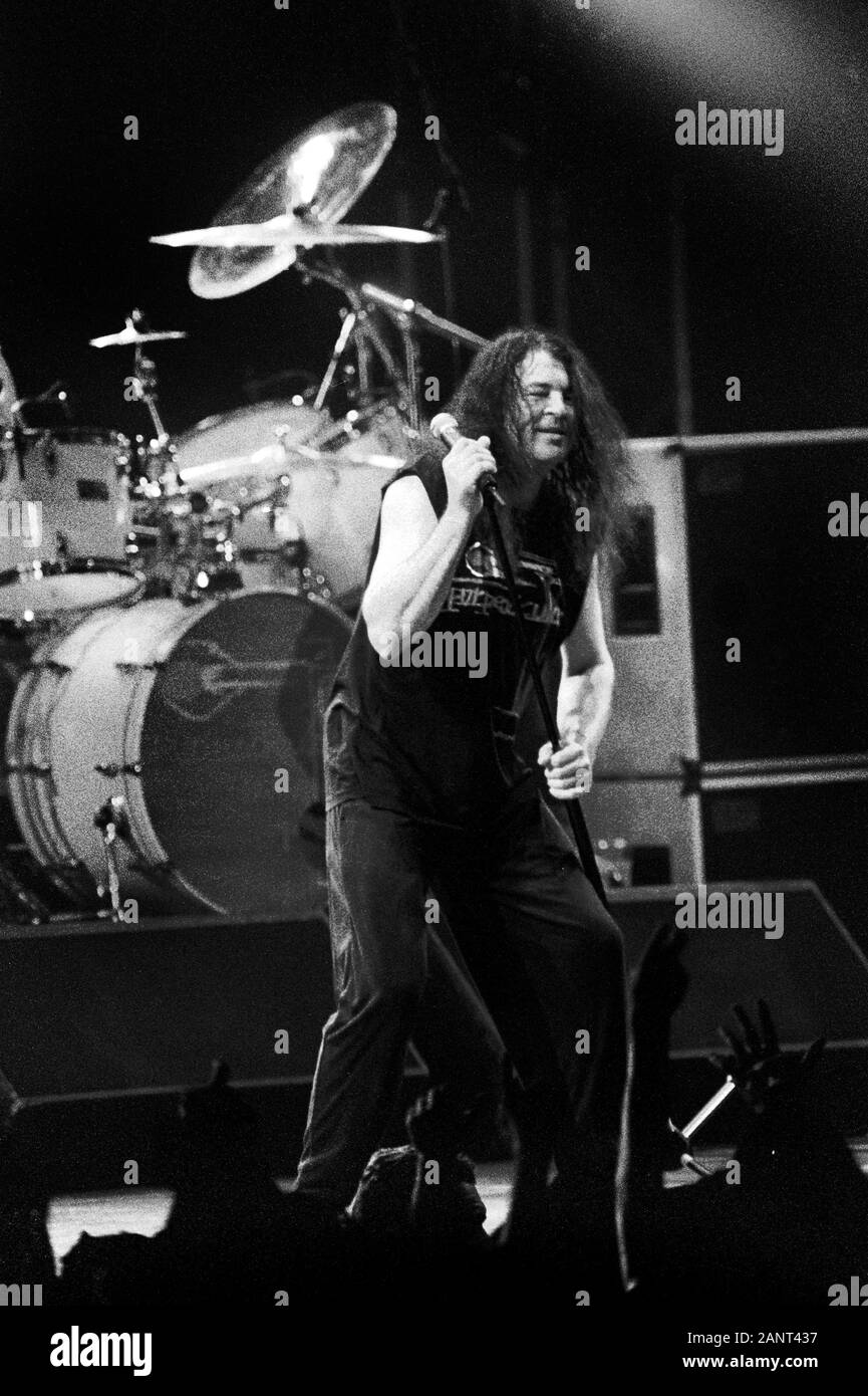 Milan Italy 08/06/1996 , Live concert of Deep Purple at the Palatrussardi :  Ian Gillan Stock Photo