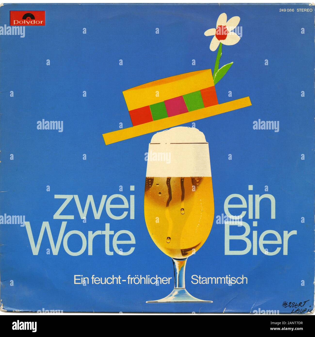 Zwei Worte Ein Bier - Classic vintage vinyl album Stock Photo - Alamy