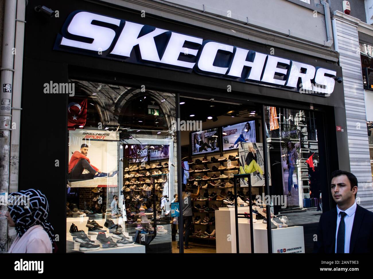 skechers shoes stores toronto