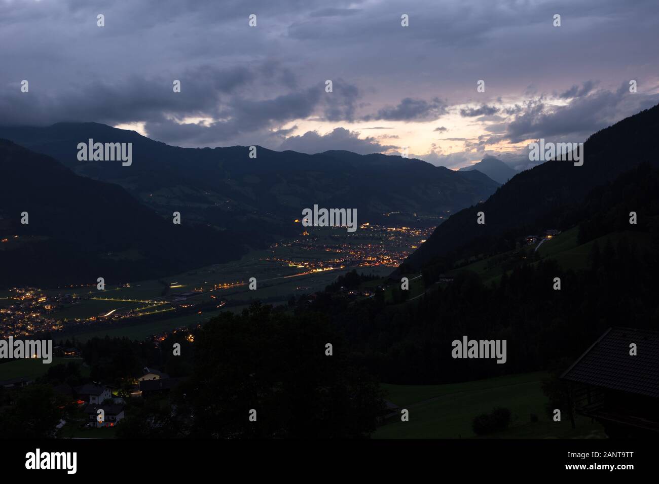 Rustic houses in the alps hi-res stock photography and images - Alamy