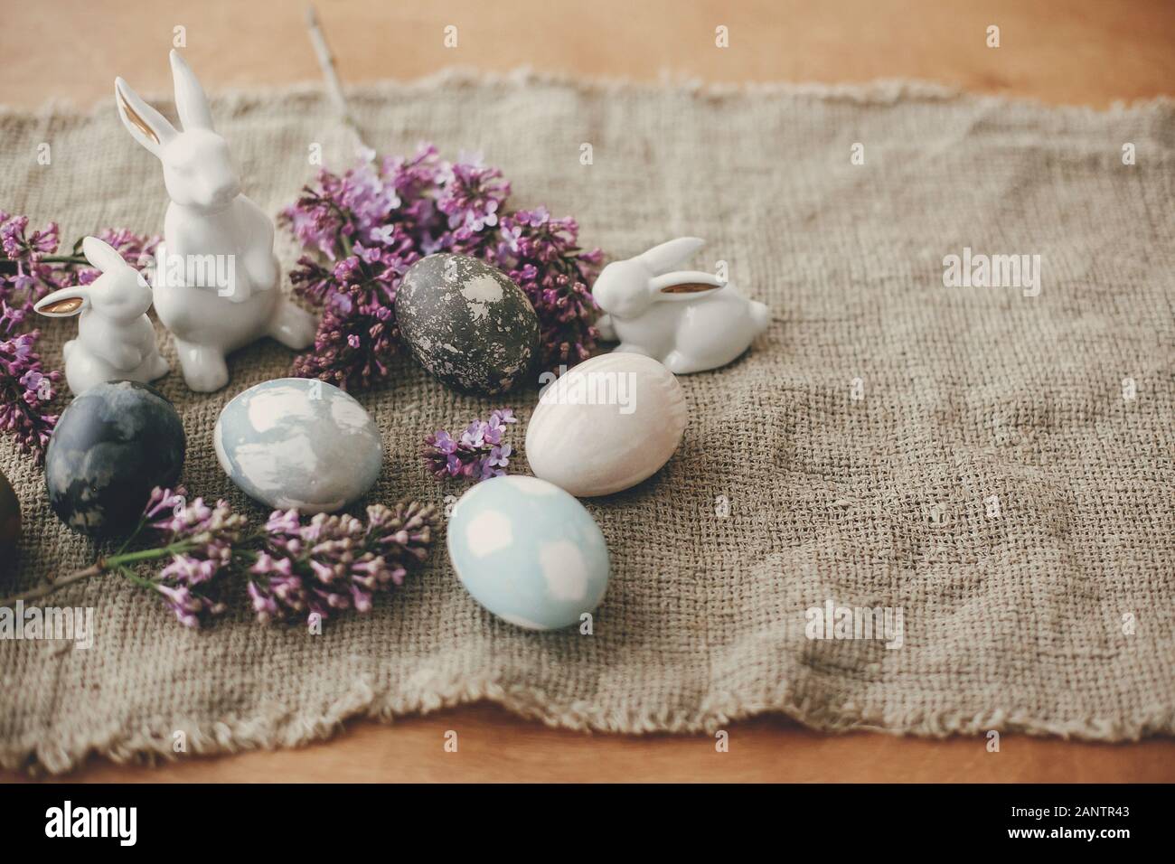 23 Vintage Easter Decorations for a Nostalgic Spring Celebration