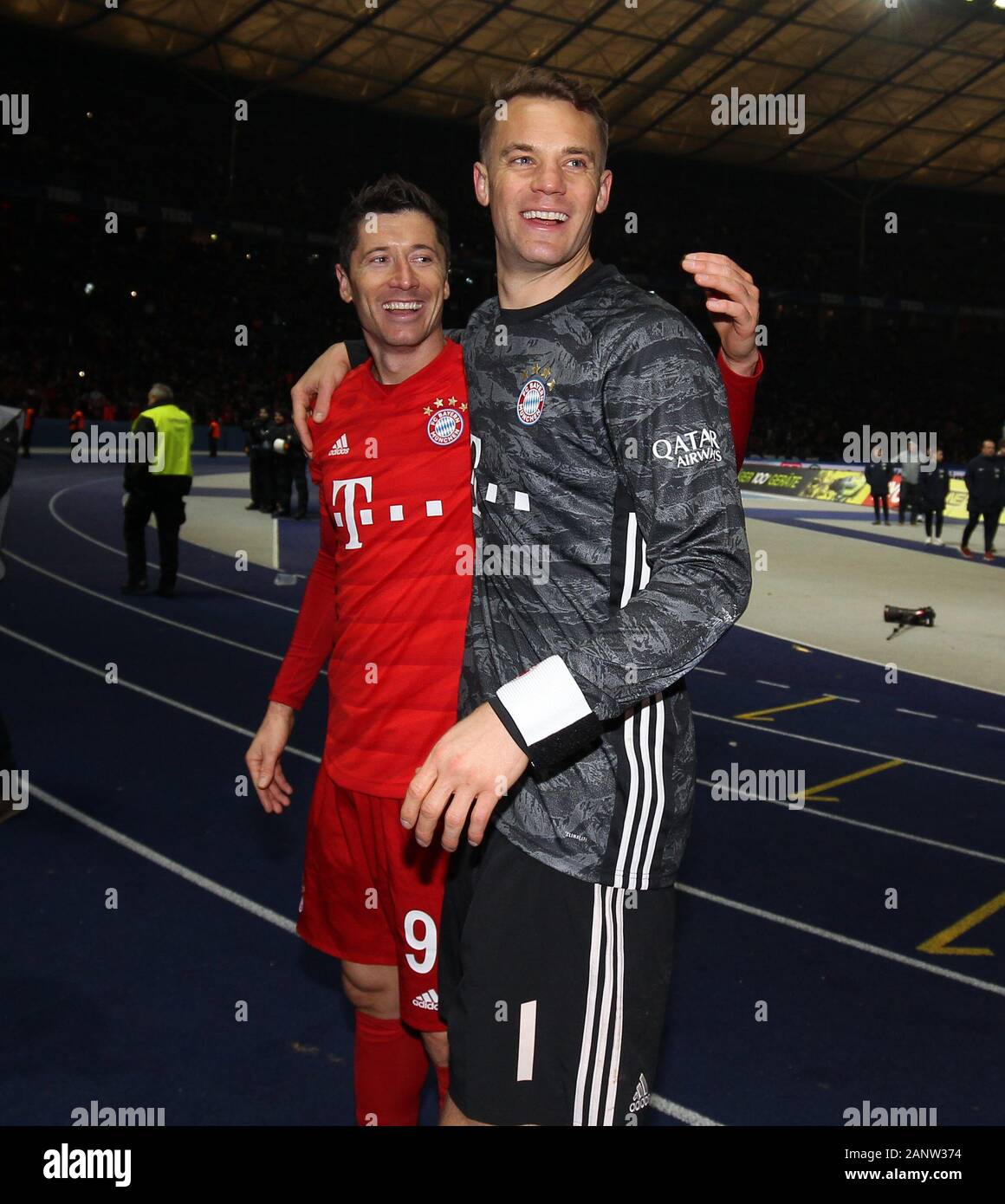 Berlin Germany 19th Jan 2020 Firo 19 01 2020 Football Soccer 1 Bundesliga Season 2019 2020 Hertha Bsc Berlin Fcb Fc Bayern Munich Muenchen Fcb Goalwart Goalhuter Goalkeeper Manuel Neuer Final Jubilation Jubilation Claps