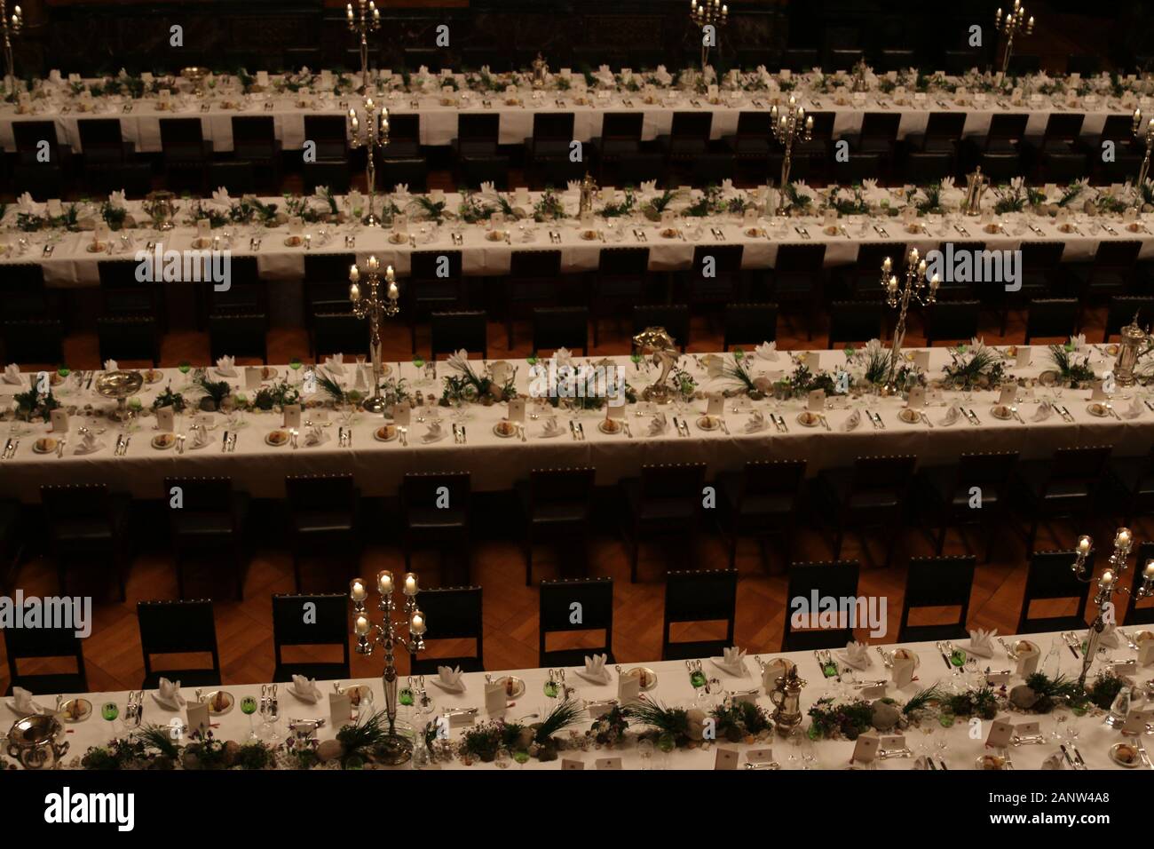 Im großen Festsaal im Hamburger Rathaus ist für das Matthiae-Mahl eingedeckt Stock Photo