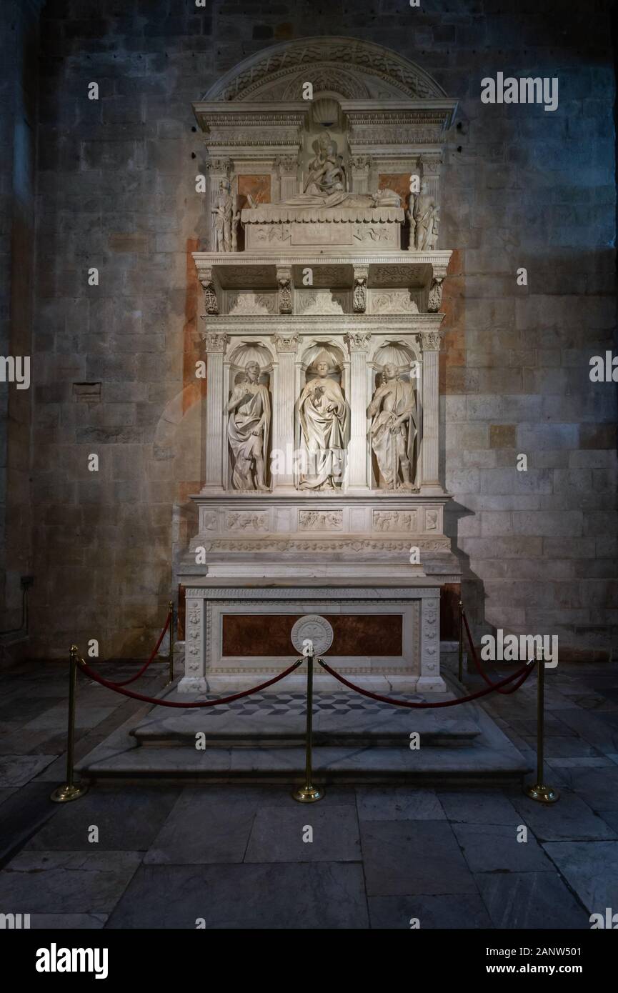 Matteo Civitati, Altar of San Regolo – Saint Regulus, 1484, marble, Lucca Cathedral, Tuscany, Italy; Italian Renaissance religious sculpture Stock Photo