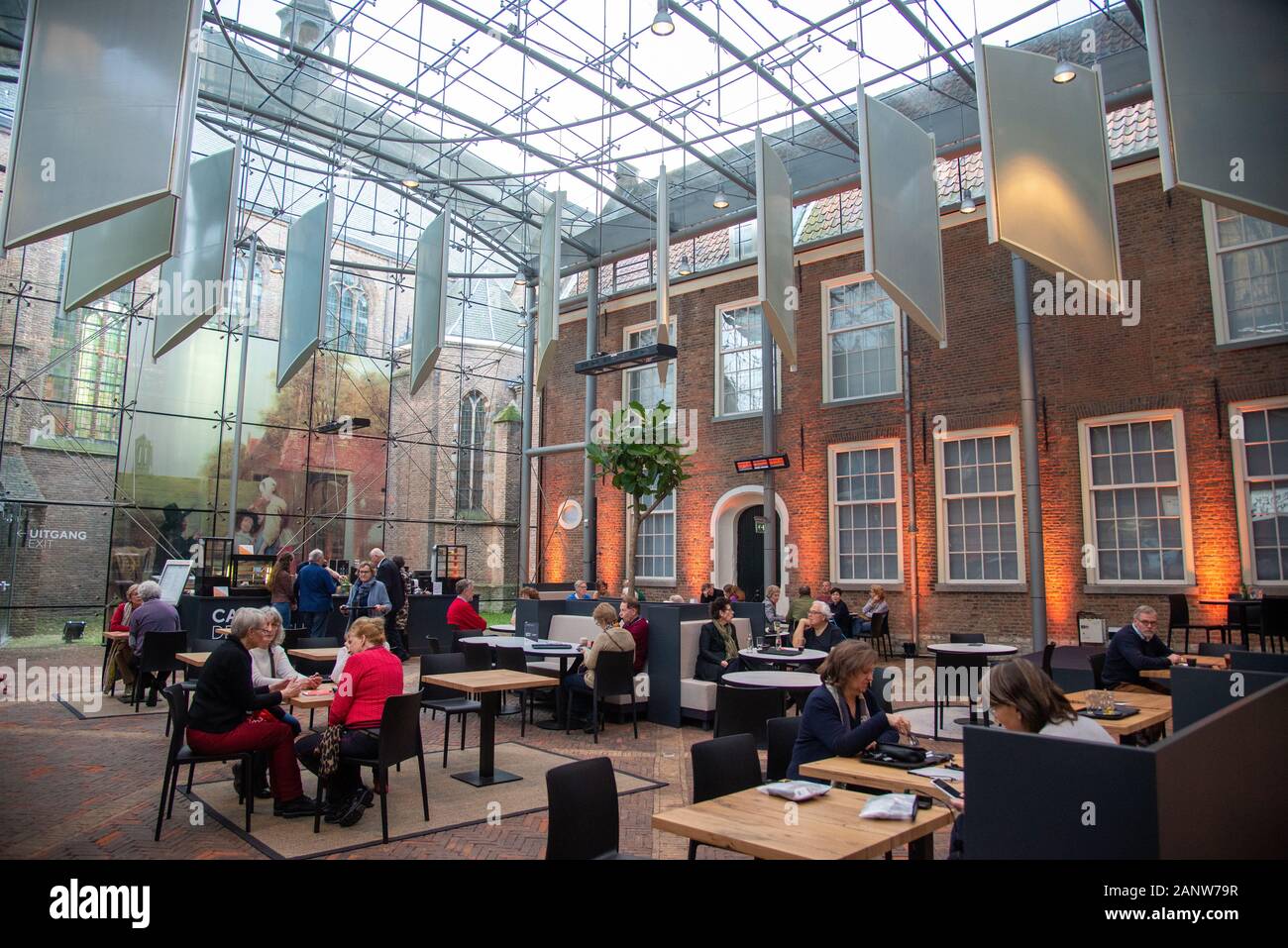 Modern office lunch room hi-res stock photography and images - Alamy