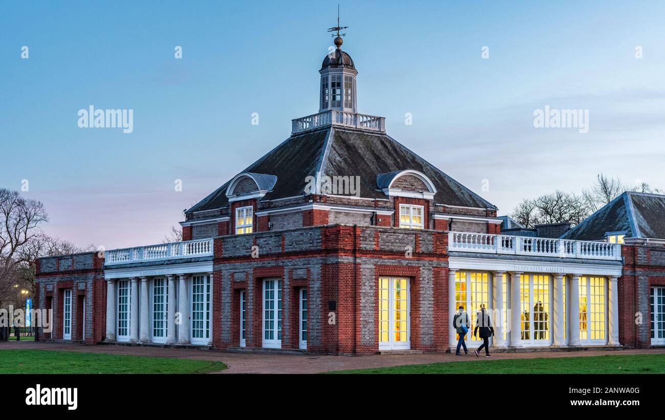 Serpentine Gallery London - London Serpentine Galleries in Hyde Park. Established 1970 in a former tea pavilion built 1933–34, arch. James Grey West. Stock Photo